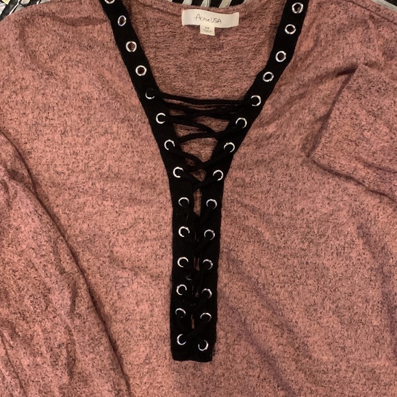 Deep V Long Sleeve - Picture 3 of 4